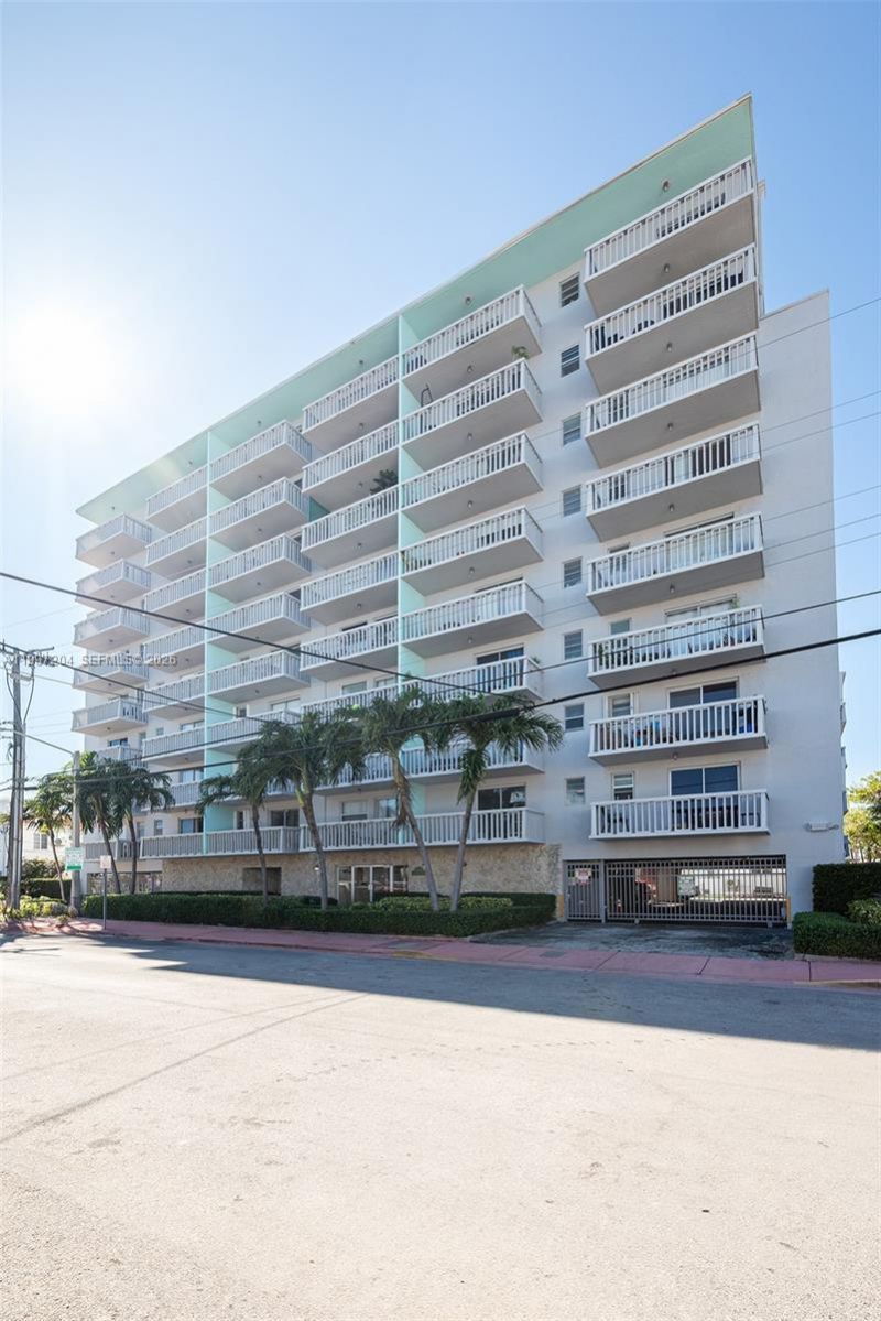 7620 Carlyle Ave , Unit 204, Miami Beach, FL 33141 Photo