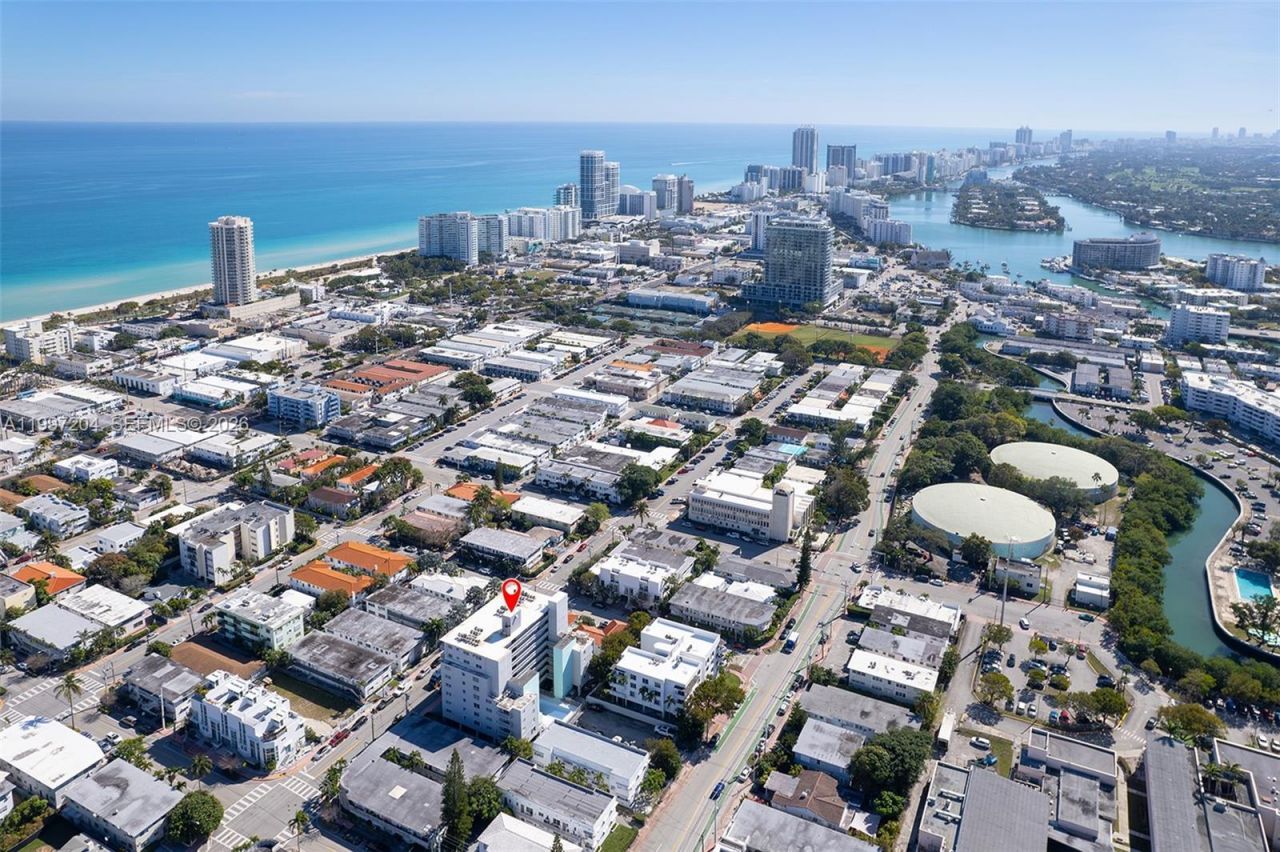 7620 Carlyle Ave , Unit 204, Miami Beach, FL 33141 Photo