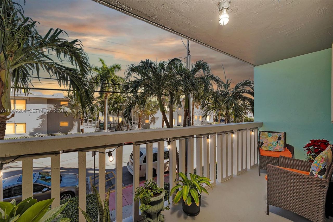 7620 Carlyle Ave , Unit 204, Miami Beach, FL 33141 Photo