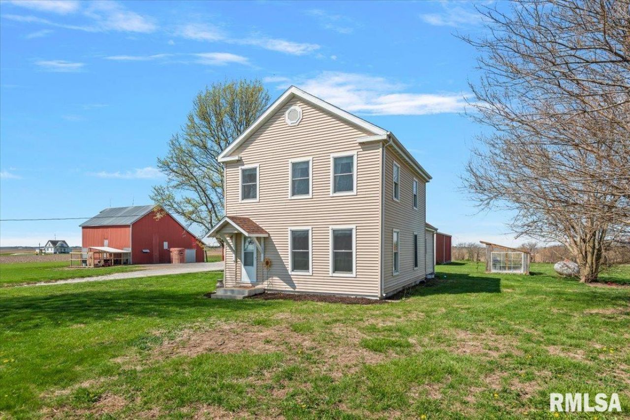 35623 Davis Road, Virden, IL 62690 Main Photo