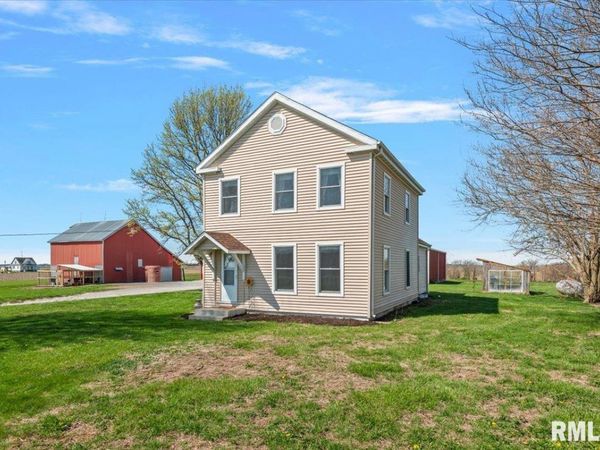 35623 DAVIS Road, Virden, IL 62690