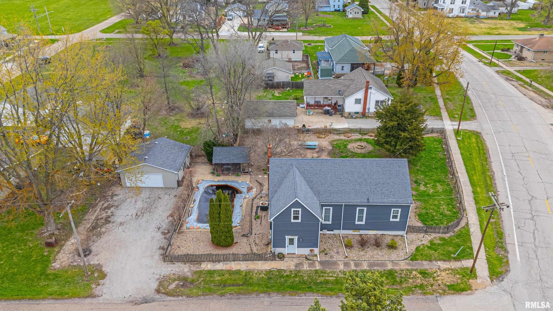 101 W 8th Street, Delavan, IL 61734 Main Photo