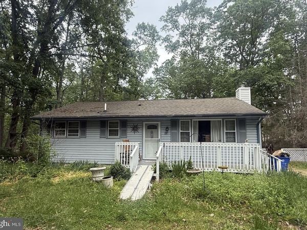 211 KENTUCKY TRAIL, BROWNS MILLS, NJ 08015