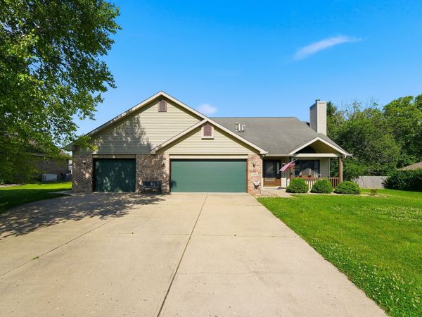 8749 Carriage Lane, Pendleton, IN 46064