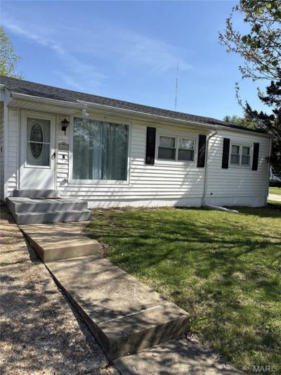 4001 Redland Drive , Saint Louis, MO 63125 Main Photo