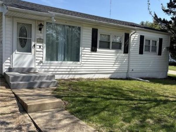 4001 Redland Drive , St Louis, MO 63125