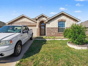 5340 Brentlawn Drive, Fort Worth, TX 76179