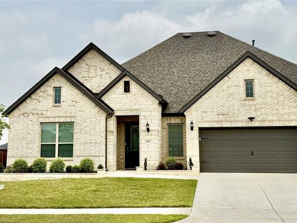 902 Lannister Street, Mansfield, TX 76063