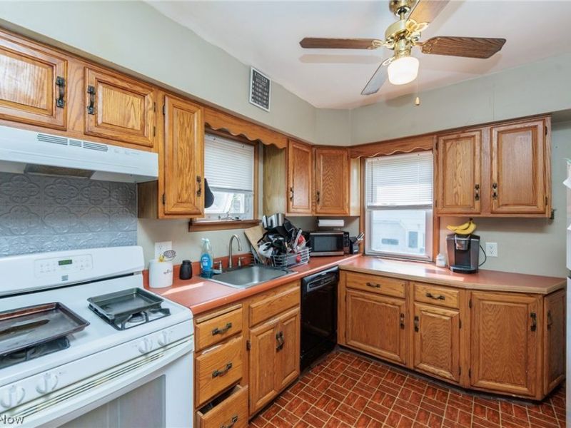 2201 Ralph Avenue , Cleveland, OH 44109 Photo 2