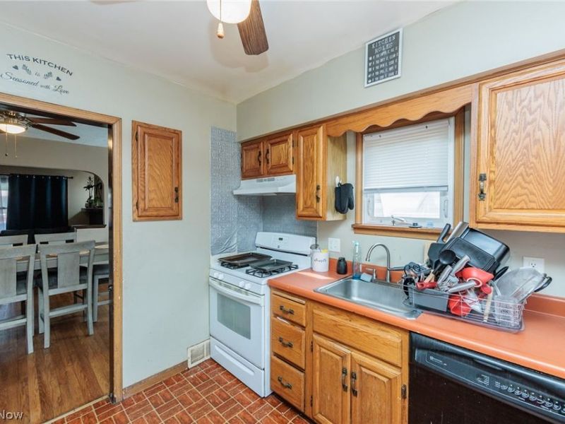 2201 Ralph Avenue , Cleveland, OH 44109 Photo 5