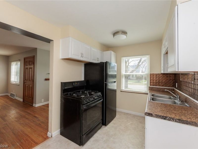 8800 Behrwald Avenue , Brooklyn, OH 44144 Photo 6