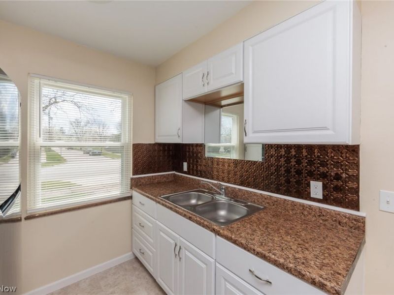 8800 Behrwald Avenue , Brooklyn, OH 44144 Photo 8