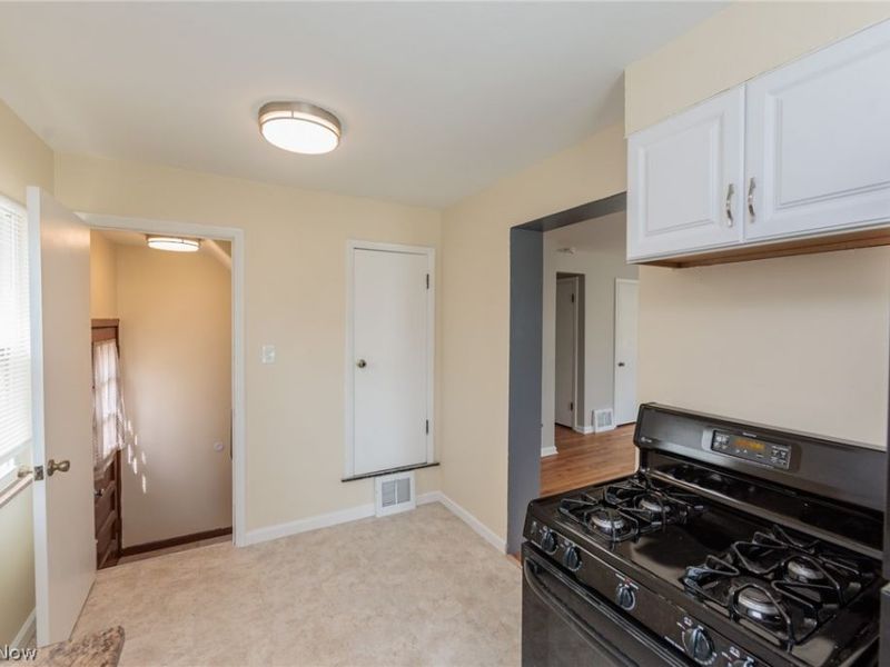 8800 Behrwald Avenue , Brooklyn, OH 44144 Photo 9