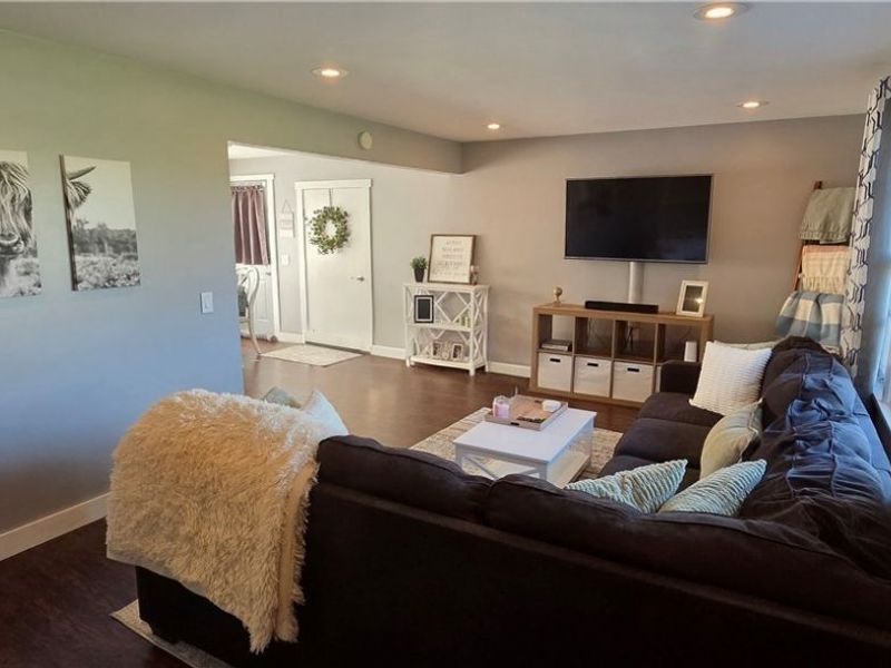 5581 Middlebranch Avenue NW, Canton, OH 44721 Photo 2