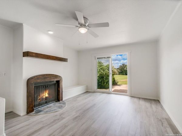 108 Lachite #C-290, Unit C-290, Horseshoe Bay, TX 78657