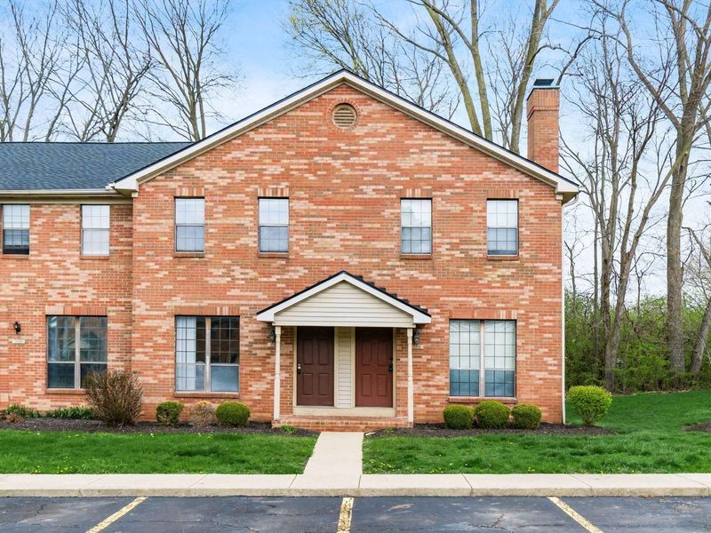 3328 Edgebrook Drive, Unit 2, Dublin, OH 43017 Photo 2