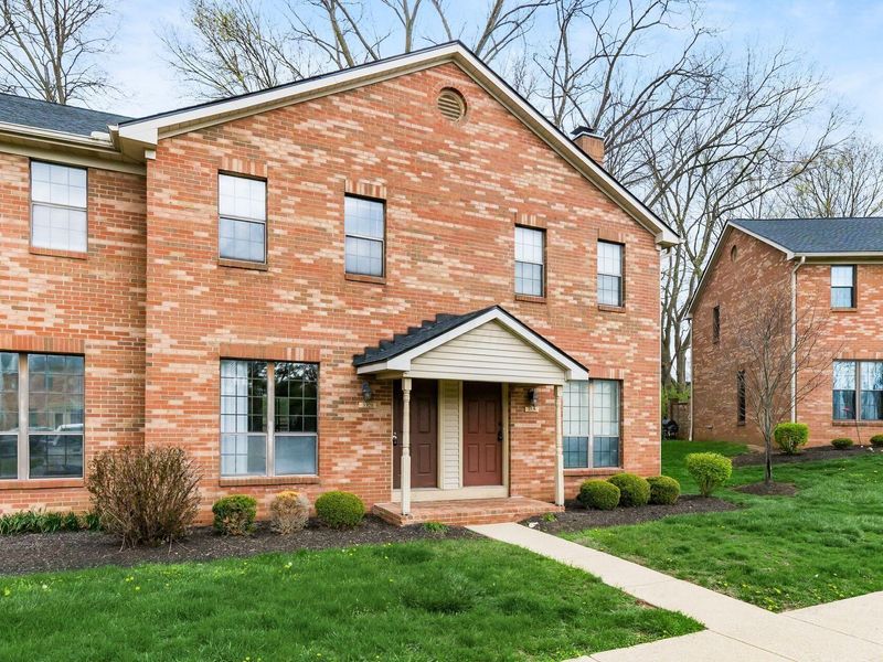 3328 Edgebrook Drive, Unit 2, Dublin, OH 43017 Photo 3