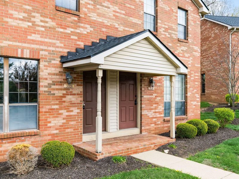 3328 Edgebrook Drive, Unit 2, Dublin, OH 43017 Photo 4