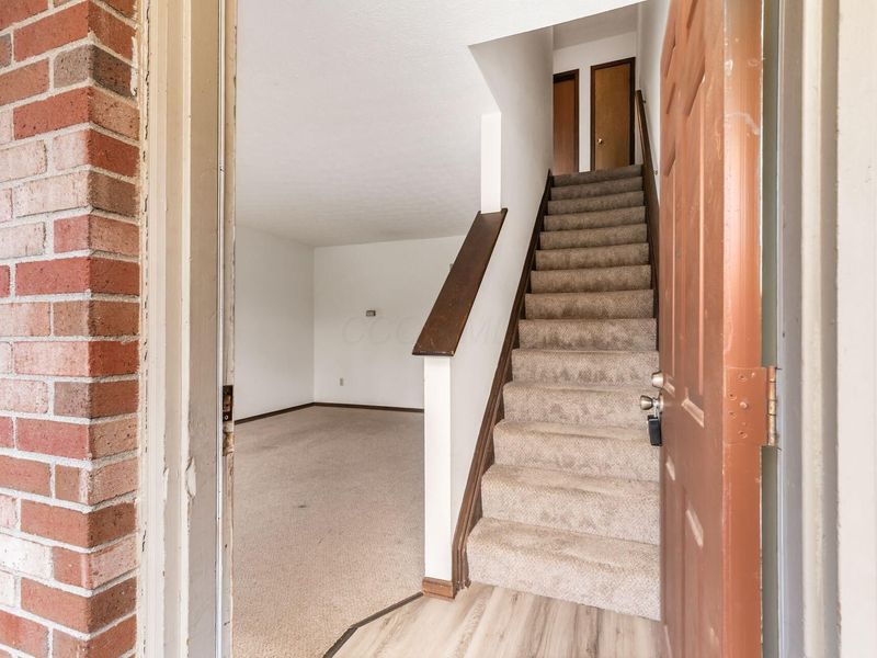 3328 Edgebrook Drive, Unit 2, Dublin, OH 43017 Photo 5