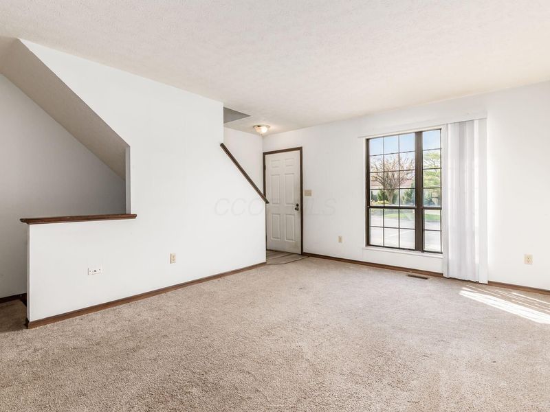 3328 Edgebrook Drive, Unit 2, Dublin, OH 43017 Photo 8