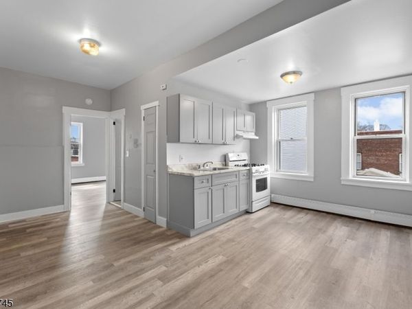 101 Burgess Pl, Unit 7, Passaic, NJ 07055