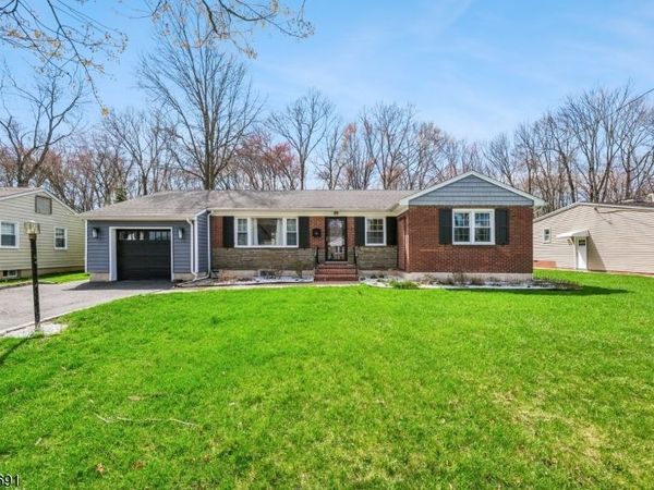 62 Forest Ave, Berkeley Heights, NJ 07922