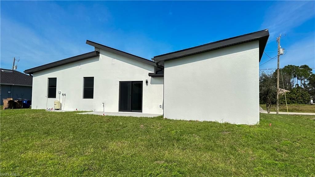 714 Chambers St E, Lehigh Acres, FL 33974 Photo