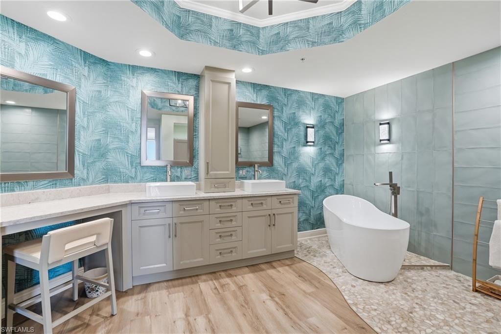 2104 W 1st St, Unit 1702, Fort Myers, FL 33901 Photo