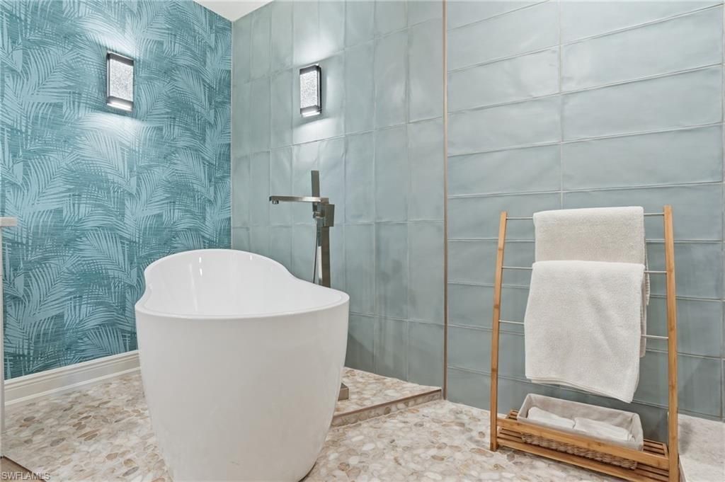 2104 W 1st St, Unit 1702, Fort Myers, FL 33901 Photo