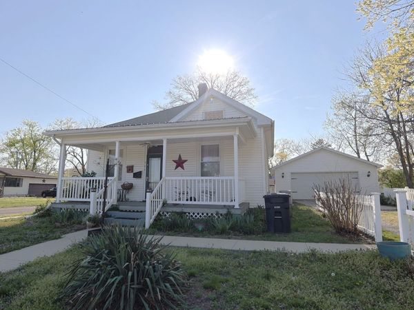 501 N Shelby Avenue, Salem, IL 62881