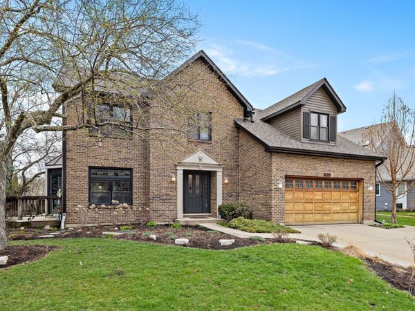 1630 Castaway Court, Hoffman Estates, IL 60010