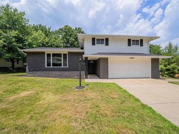 3181 Parmalee Drive, Seven Hills, OH 44131