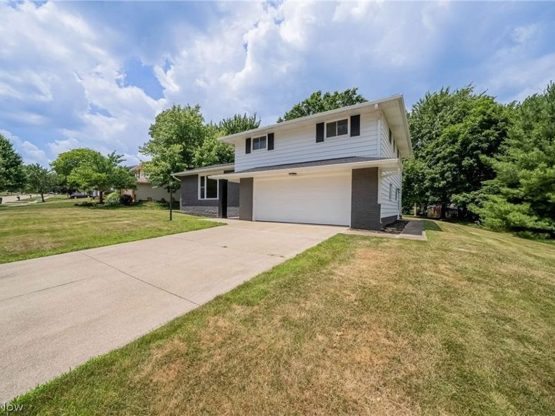 3181 Parmalee Drive, Seven Hills, OH 44131 Photo 26