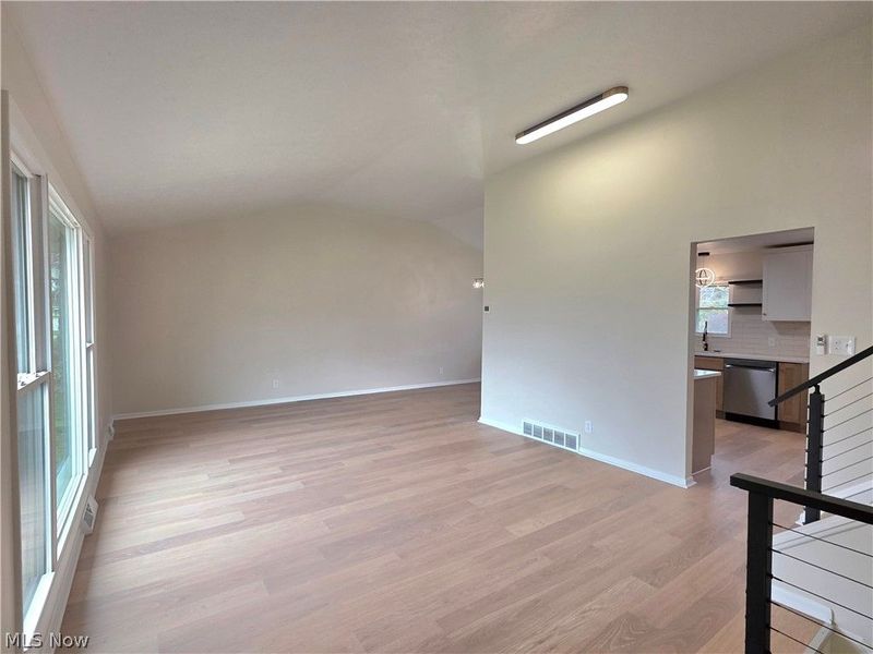 3181 Parmalee Drive , Seven Hills, OH 44131 Photo 5