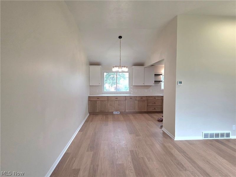 3181 Parmalee Drive , Seven Hills, OH 44131 Photo 8