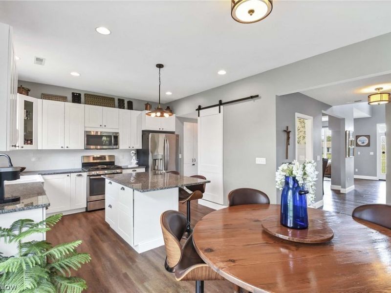 3606 Walter Road , North Olmsted, OH 44070 Photo 12