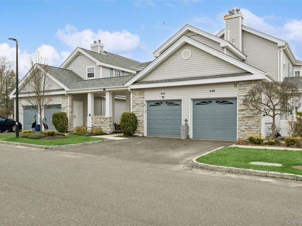 549 Highland Court , Moriches, NY 11955