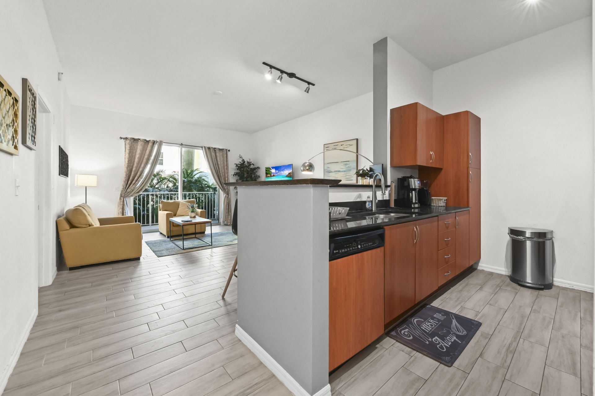 804 E Windward Way, Unit #122, Lantana, FL 33462 Photo