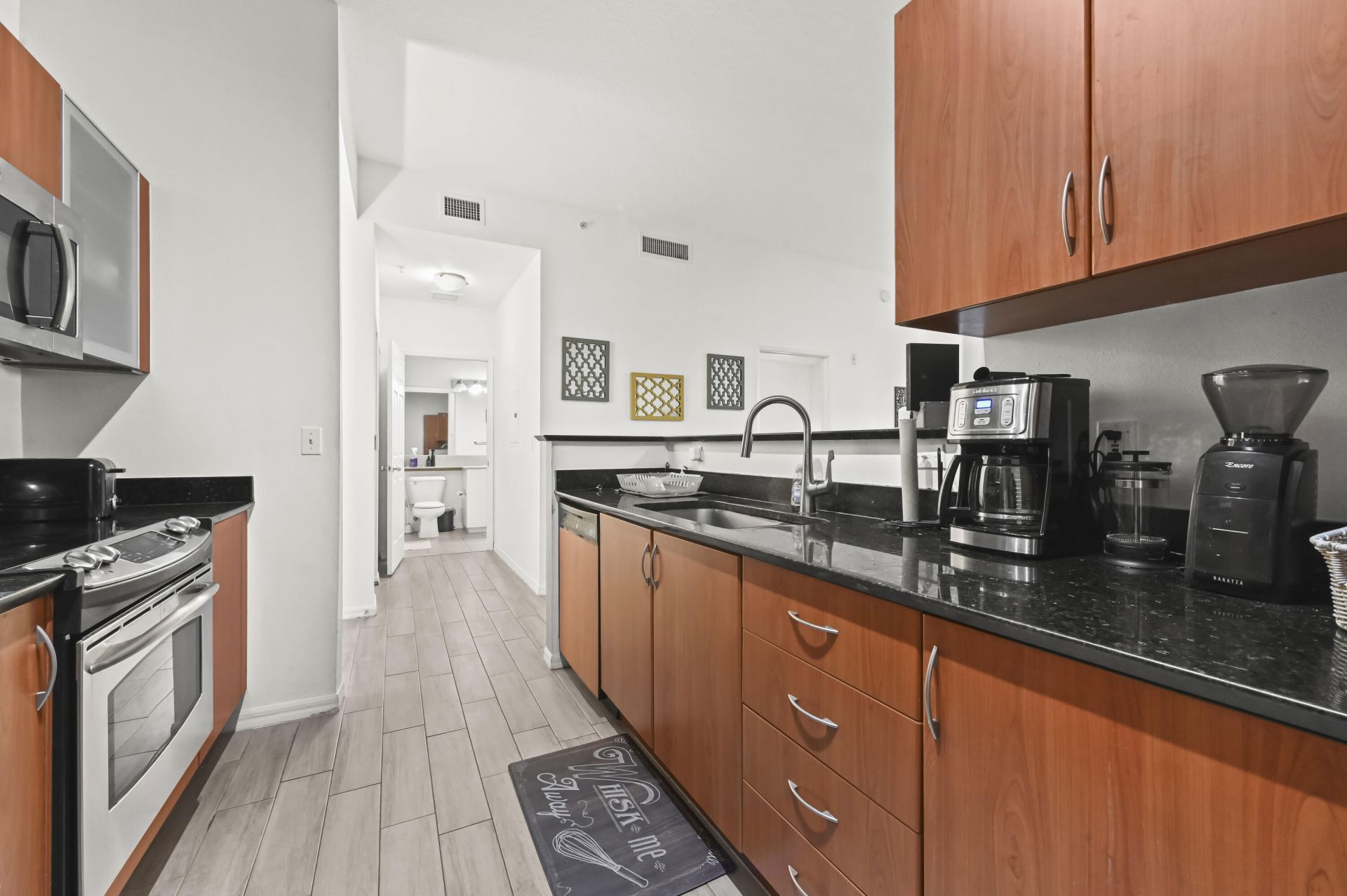 804 E Windward Way, Unit #122, Lantana, FL 33462 Photo