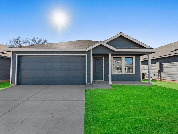 105 Ellendale PL, Fredericksburg, TX 78624