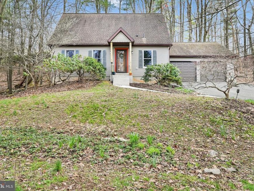 2504 & 2503 Wagon Wheel Drive, Auburn, PA 17922 Main Photo