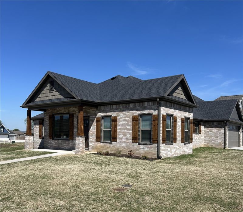 608 Pennington Avenue , Prairie Grove, AR 72753 Main Photo