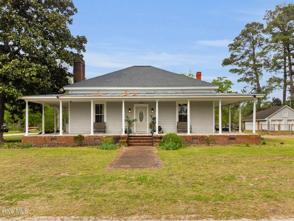 308 Pollock Street, Pollocksville, NC 28573