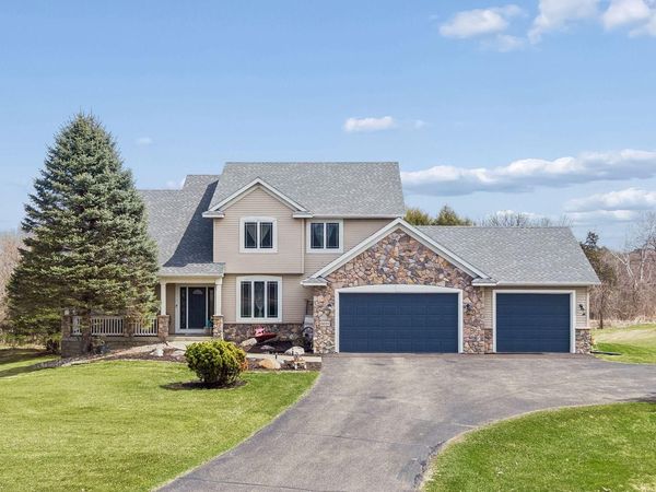 8819 Penrose Avenue S, Hastings, MN 55033