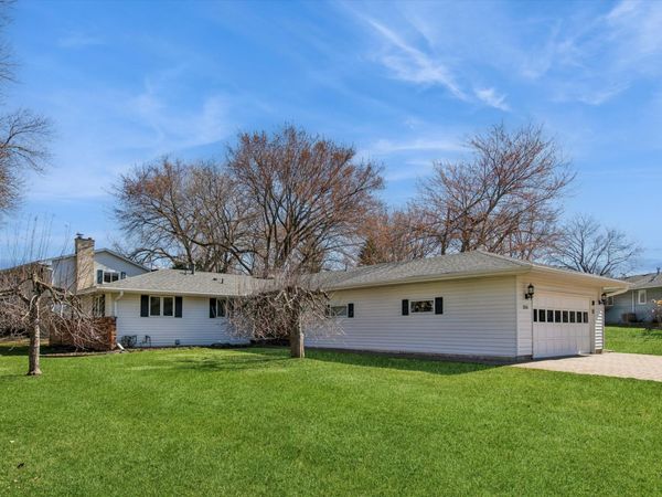 2201 Tamarack Lane, Burnsville, MN 55337