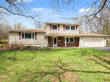 135 Crandon Way, Rochester, NY 14618