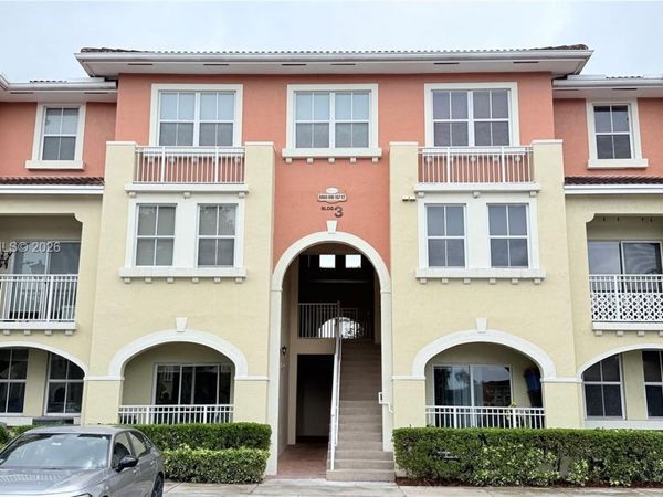 8900 NW 107th Ct, Unit 107-3, Doral, FL 33178