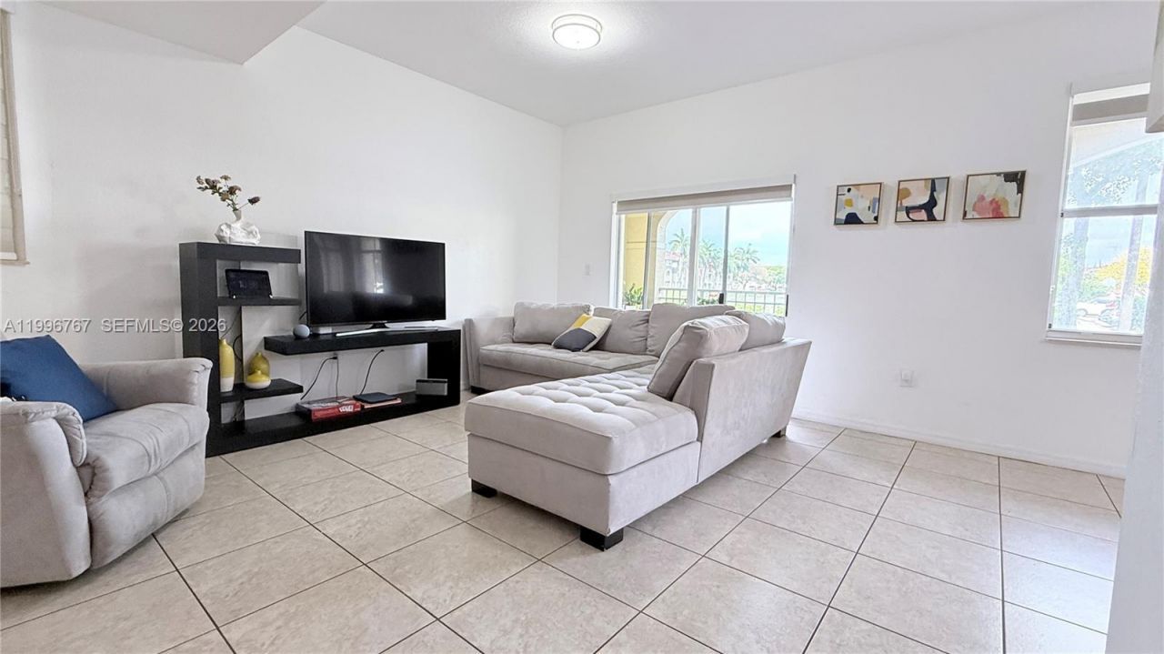 8900 NW 107th Ct, Unit 107-3, Doral, FL 33178 Photo
