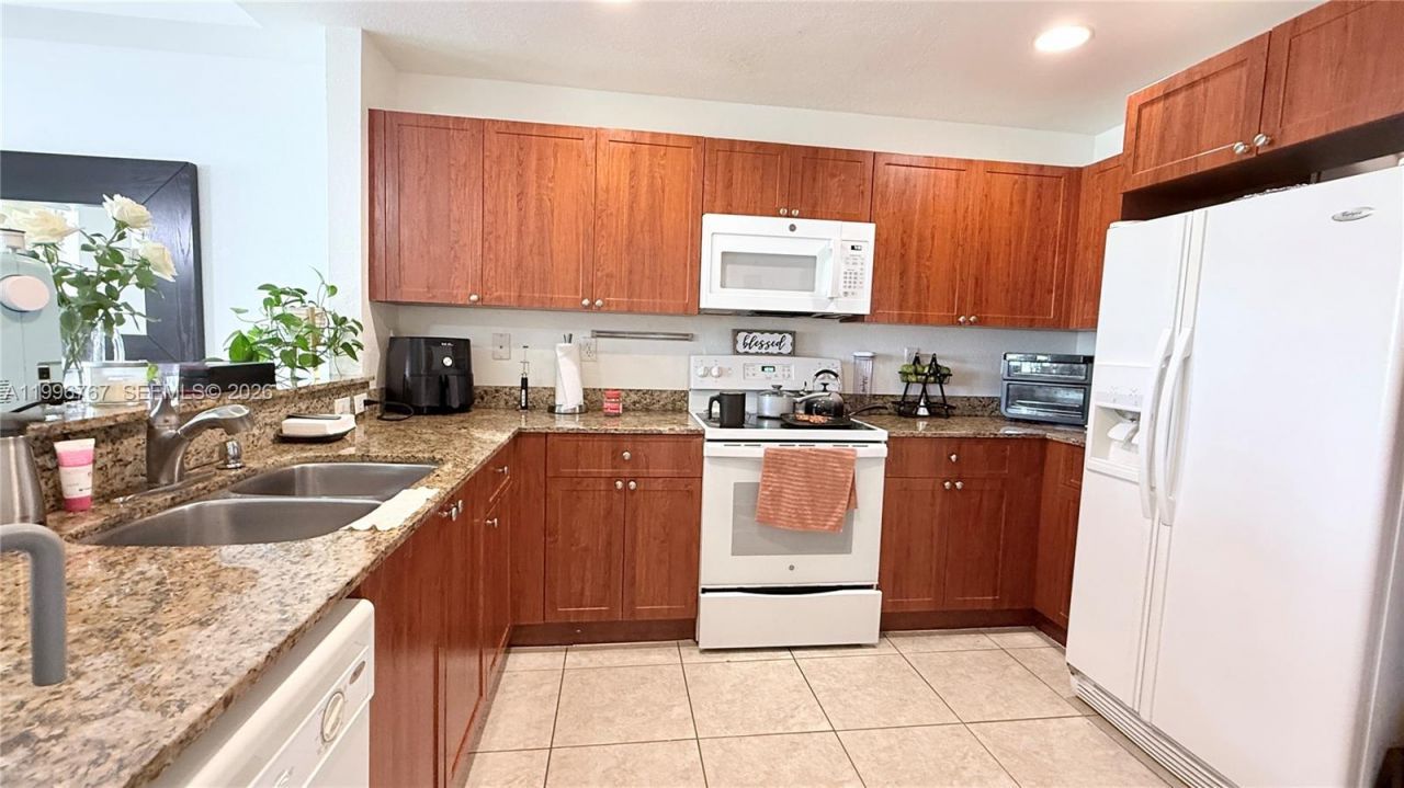 8900 NW 107th Ct, Unit 107-3, Doral, FL 33178 Photo