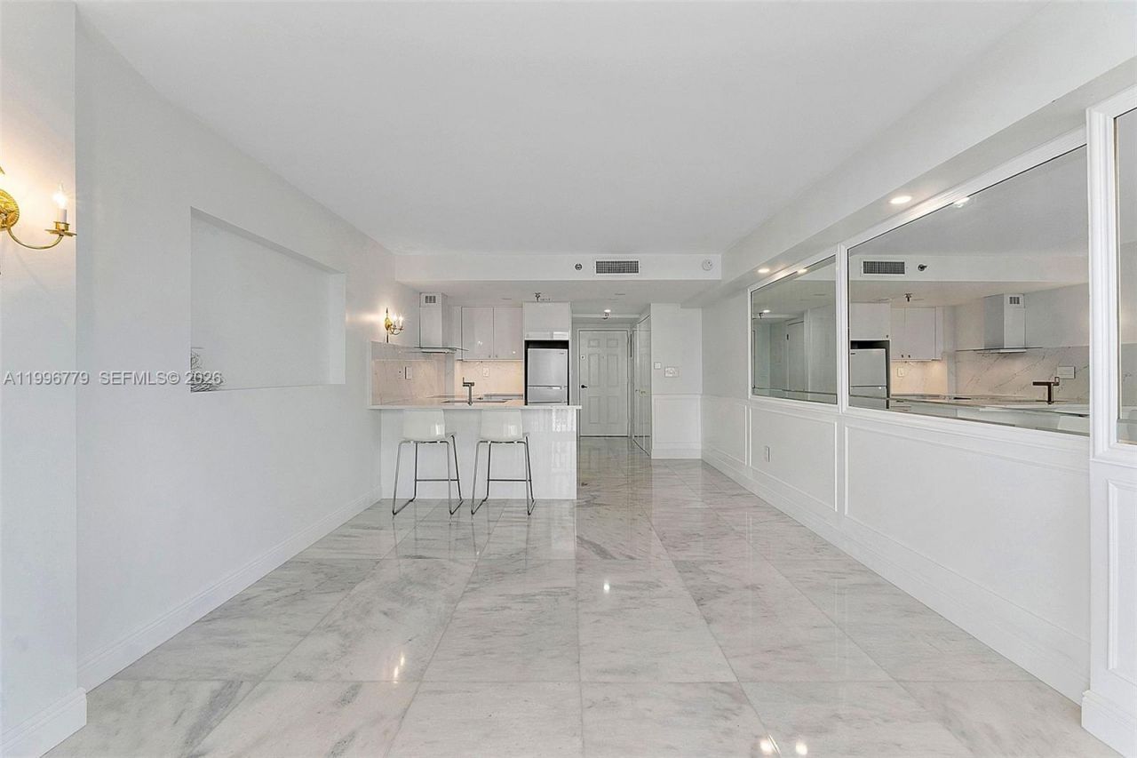 540 Brickell Key Dr, Unit 928, Miami, FL 33131 Photo